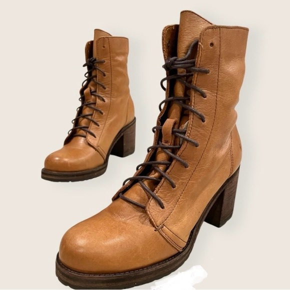 FRYE KAREN COMBAT BOOT 8.5 Women. Hardly worn high quality classic lace up boot - Picture 2 of 11